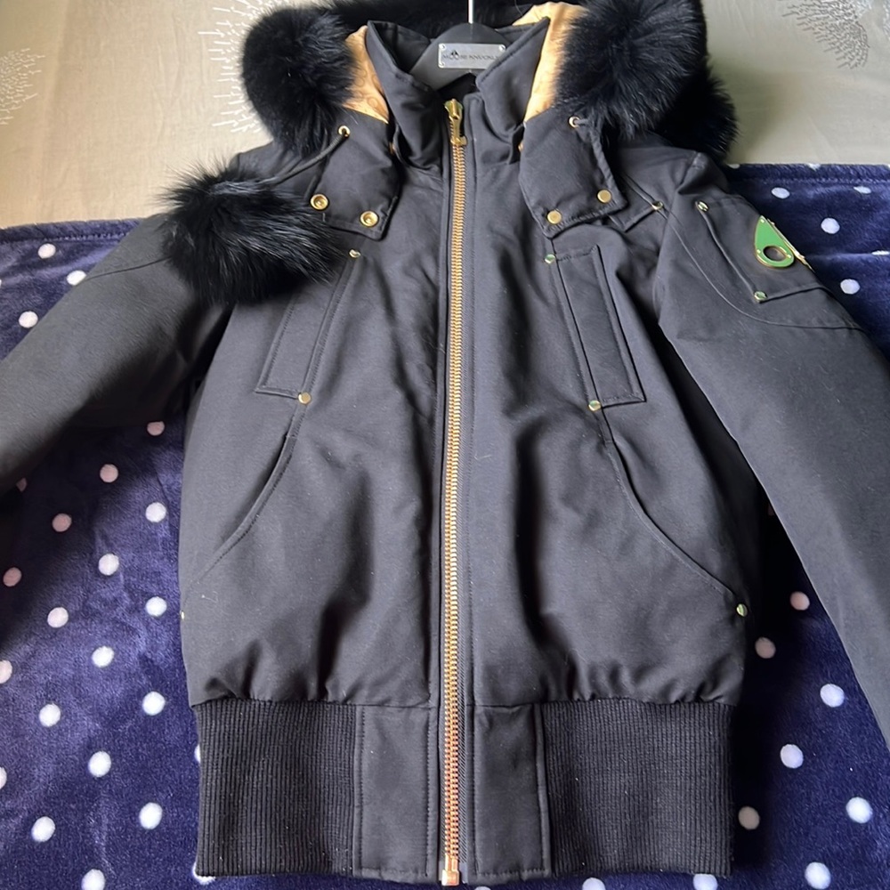 Moose Knuckles Sainte Flavie Bomber (Black & Gold)